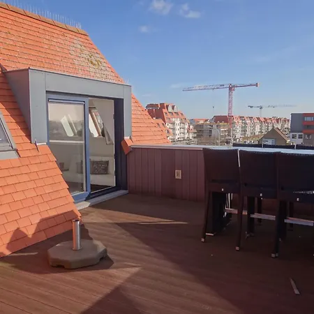 Attic Apartment In Nieuwpoort By Sandy Beaches, Cleaning Included * Nieuwpoort